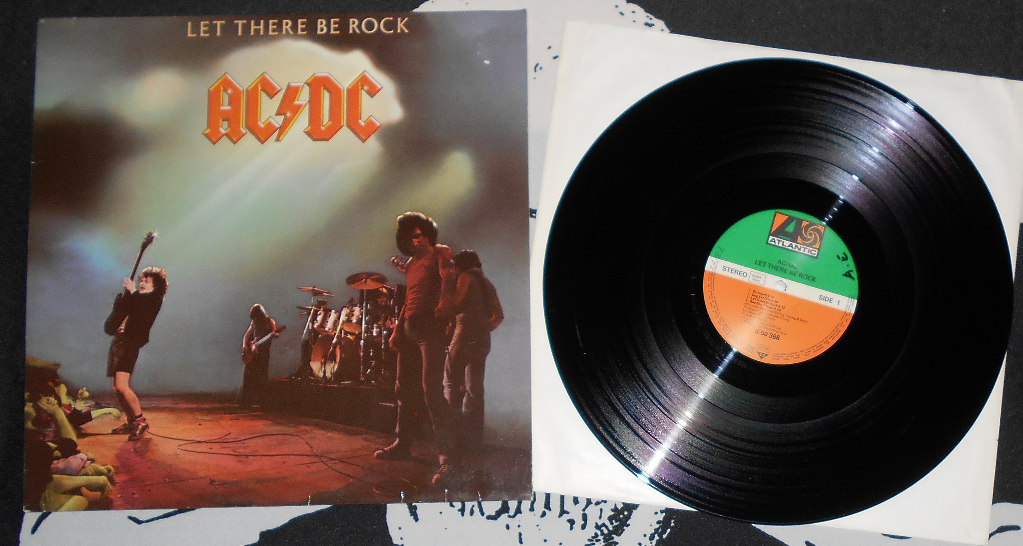 ACDC - Let their be rock (1).JPG