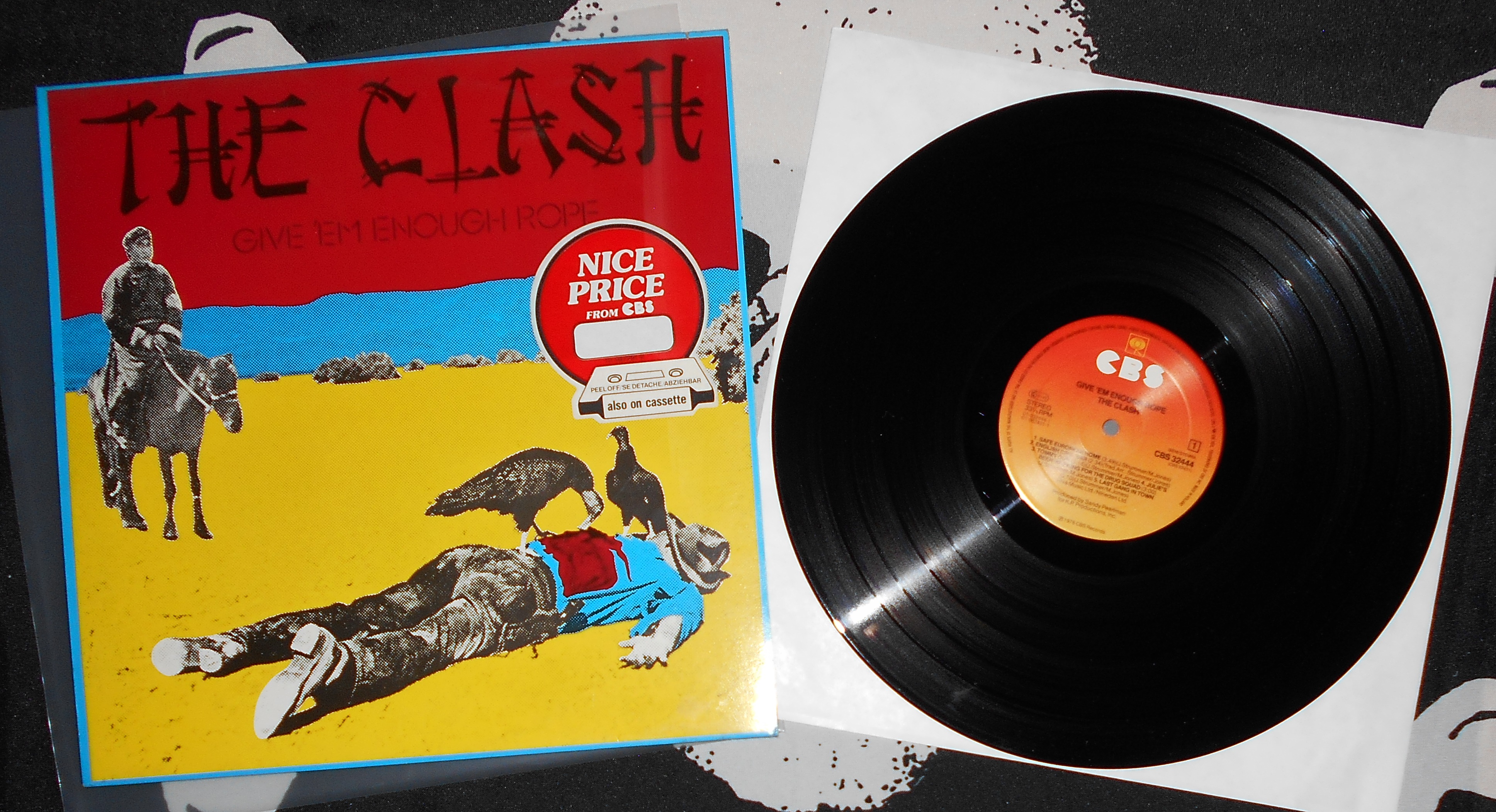 CLASH - Give em enough Rope (1).JPG