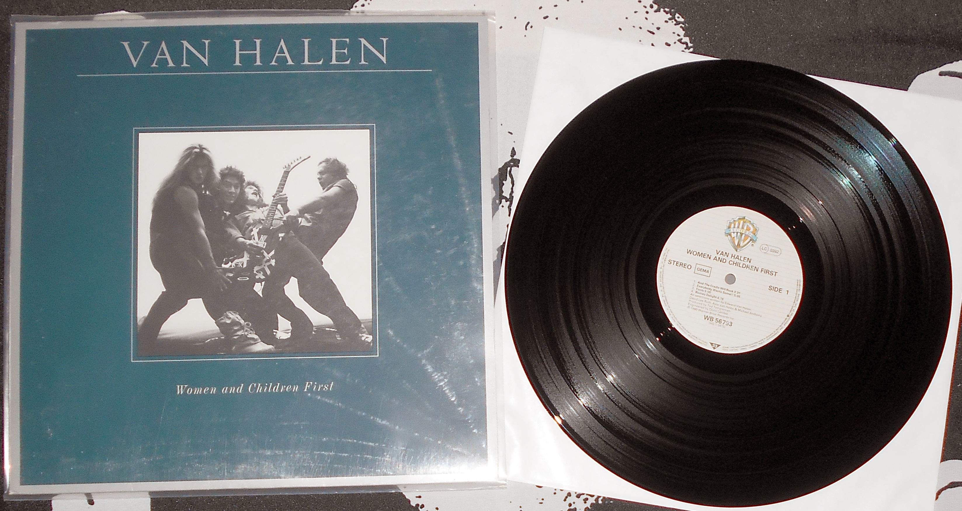 VAN HALEN - Woman and Children first (1).JPG