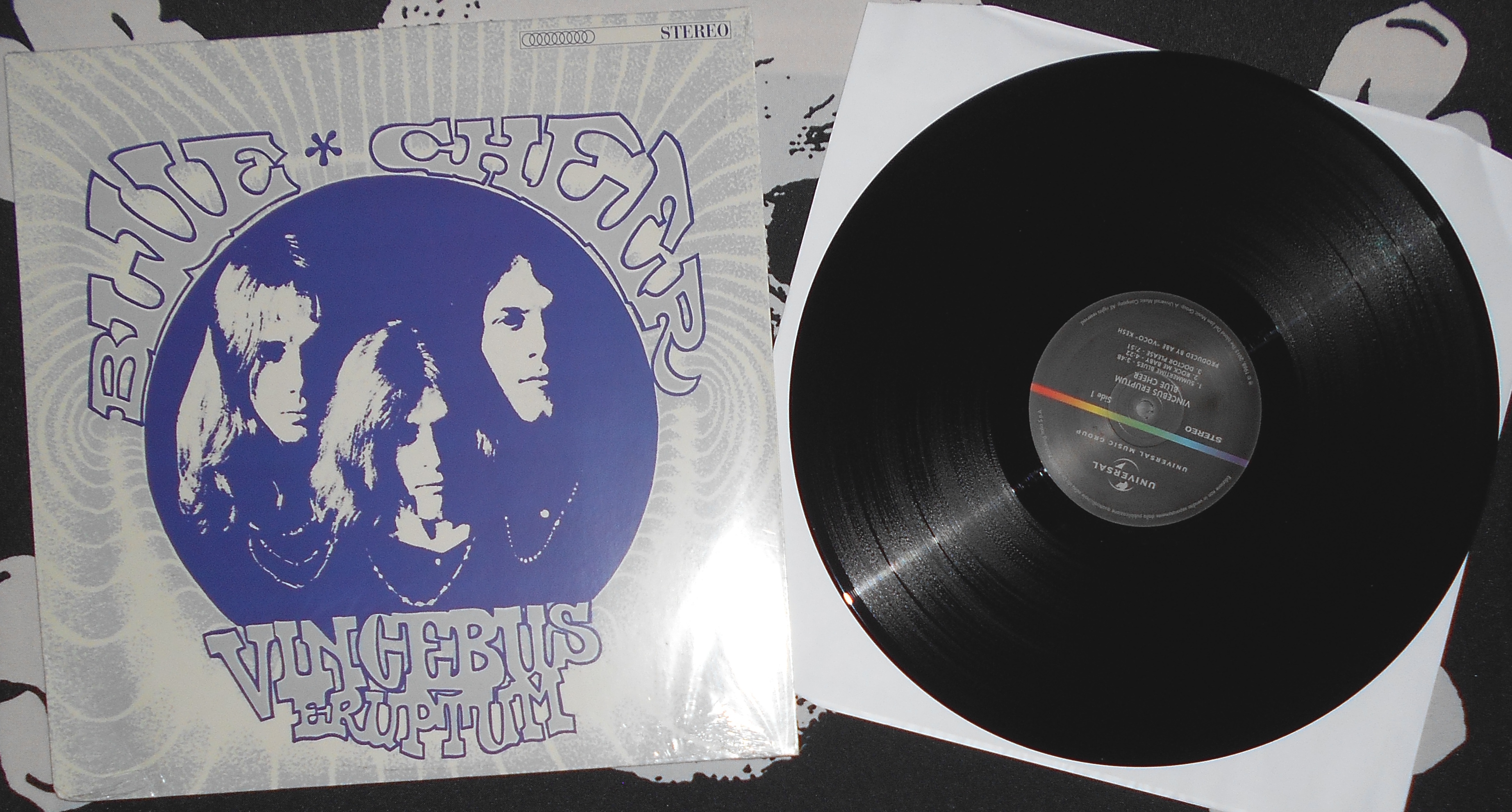 BLUE CHEER - Vincebus Eruptum (1).JPG