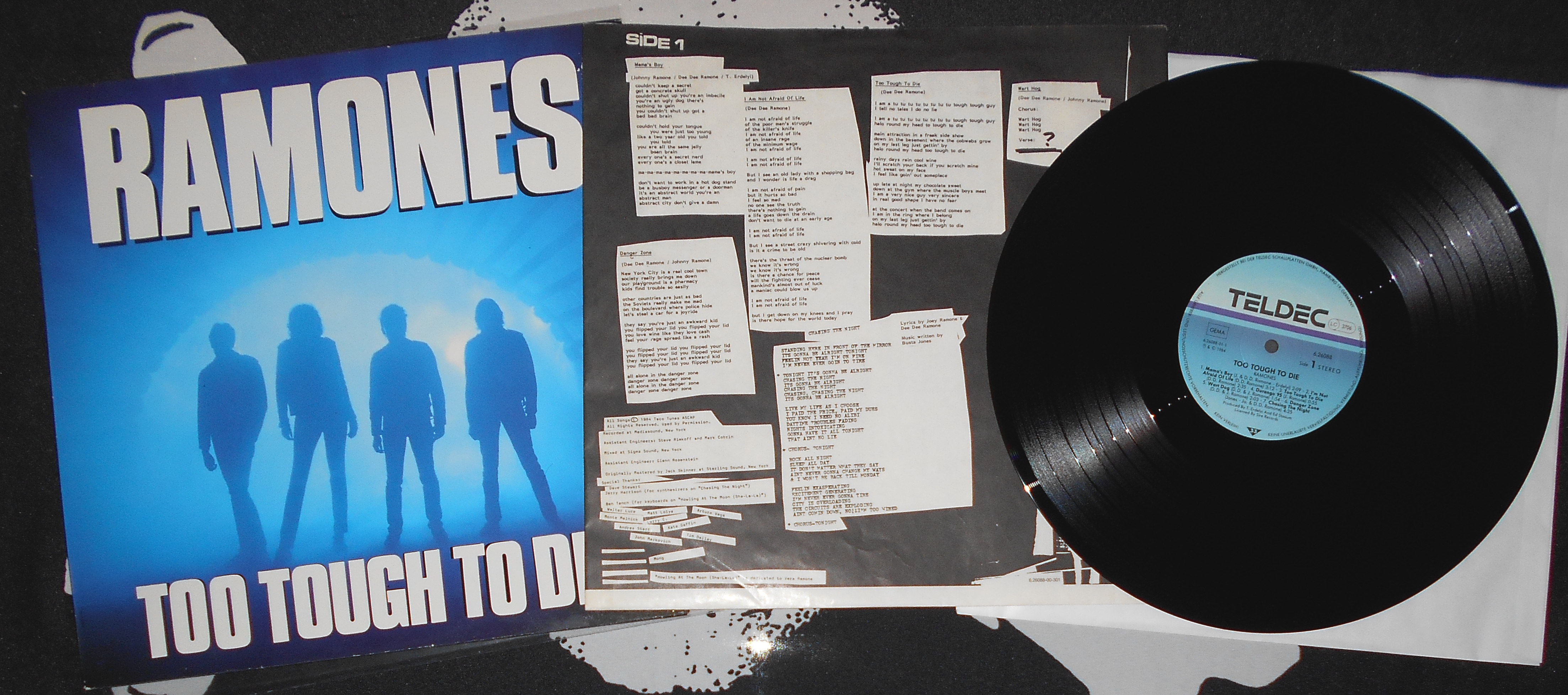 RAMONES - Too tough to die (1).JPG