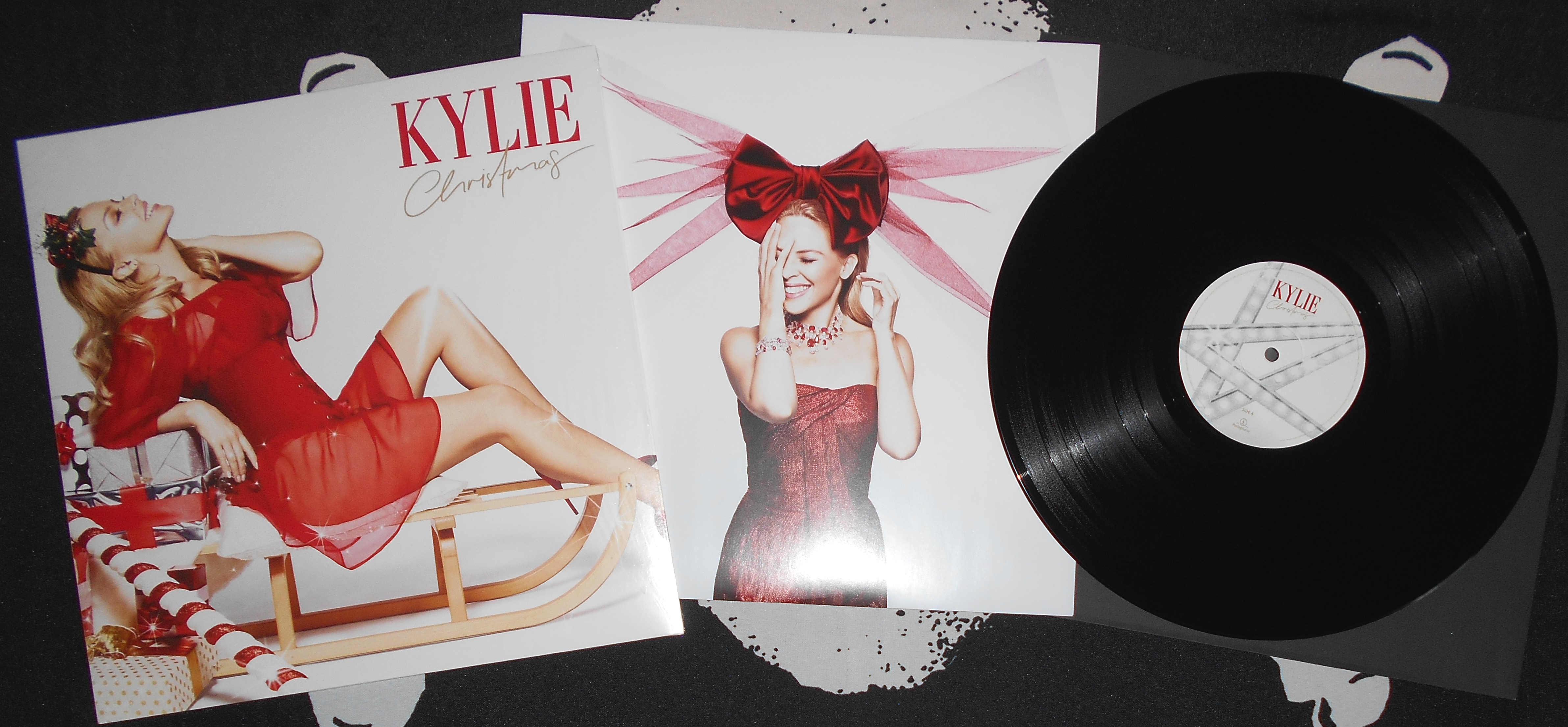 KYLIE MINOGUE - Kylie Christmas (1).JPG