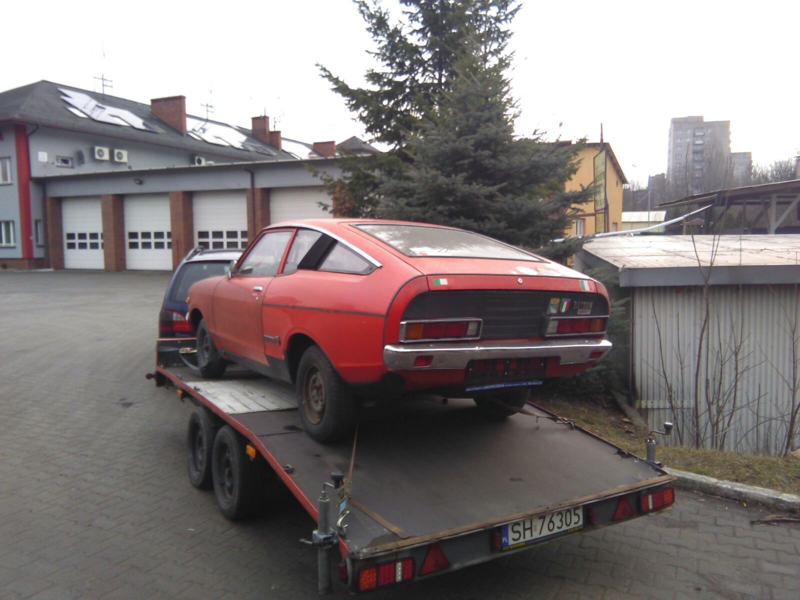 Datsun 120Y Coupe 1975-04.jpg