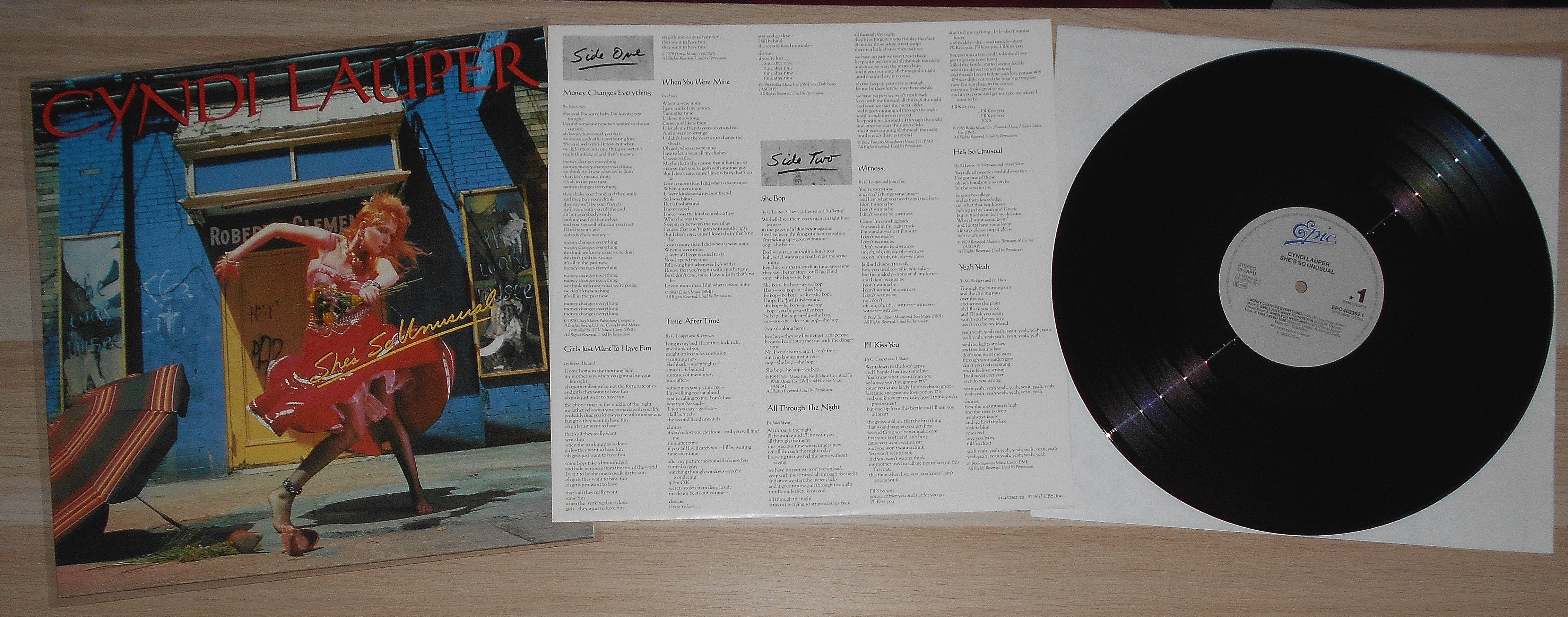 LAUPER, CINDY - Shes so unusual (1).JPG