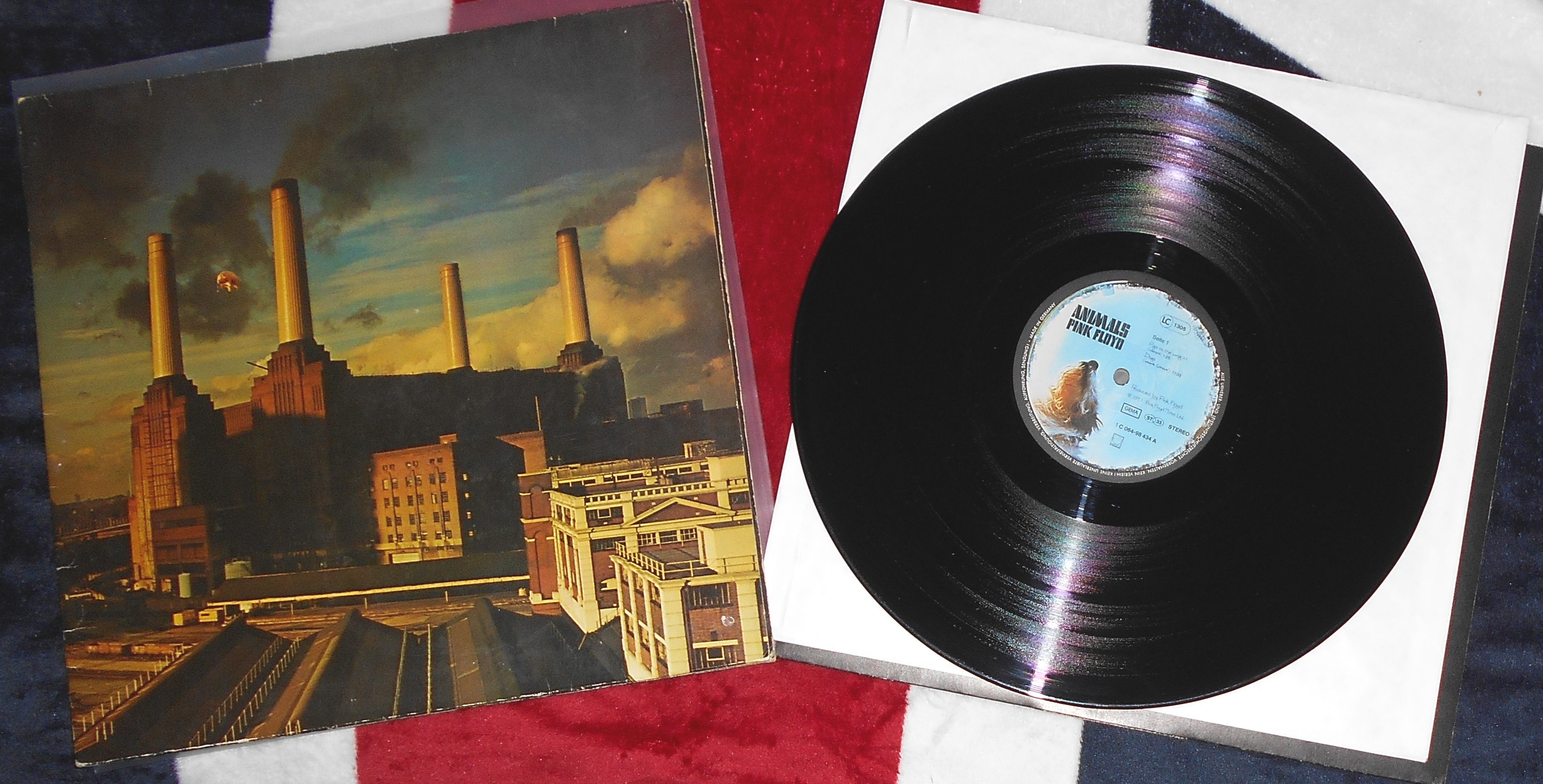 PINK FLOYD - Animals 1.jpg