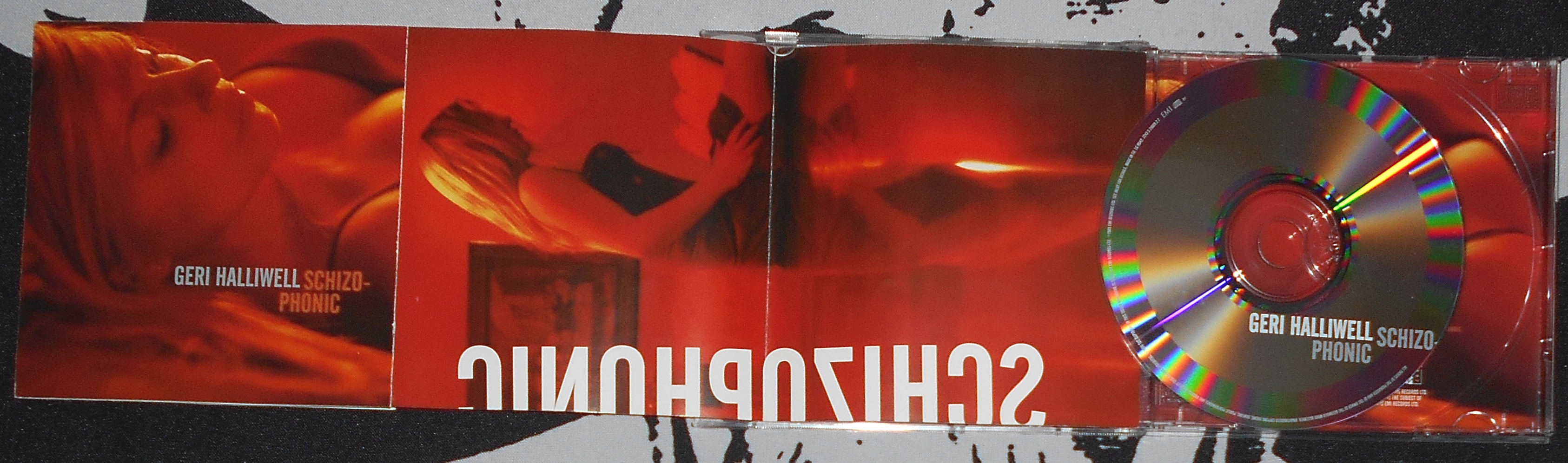 GERI HALLIWELL - Schizophonic (1).JPG