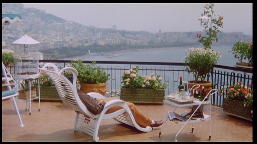 SIE NANNTEN IHN PLATTFUß  (6).jpg